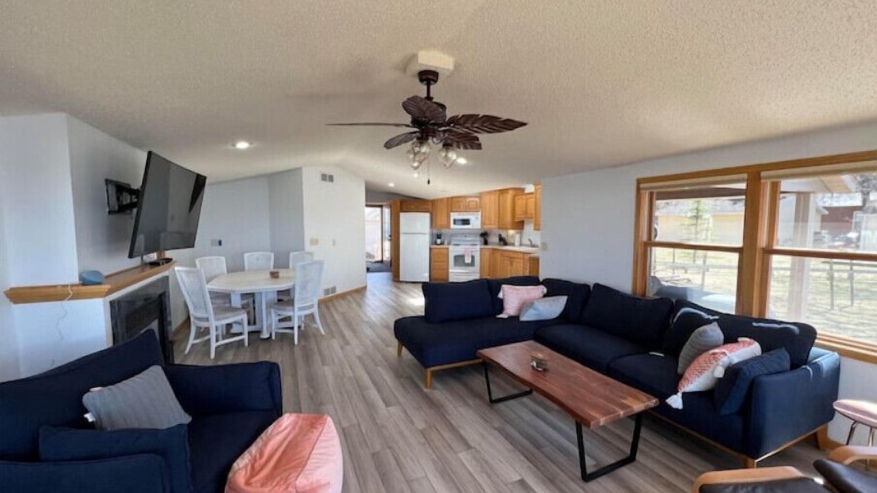 Photo of Livingroom in Hillman
