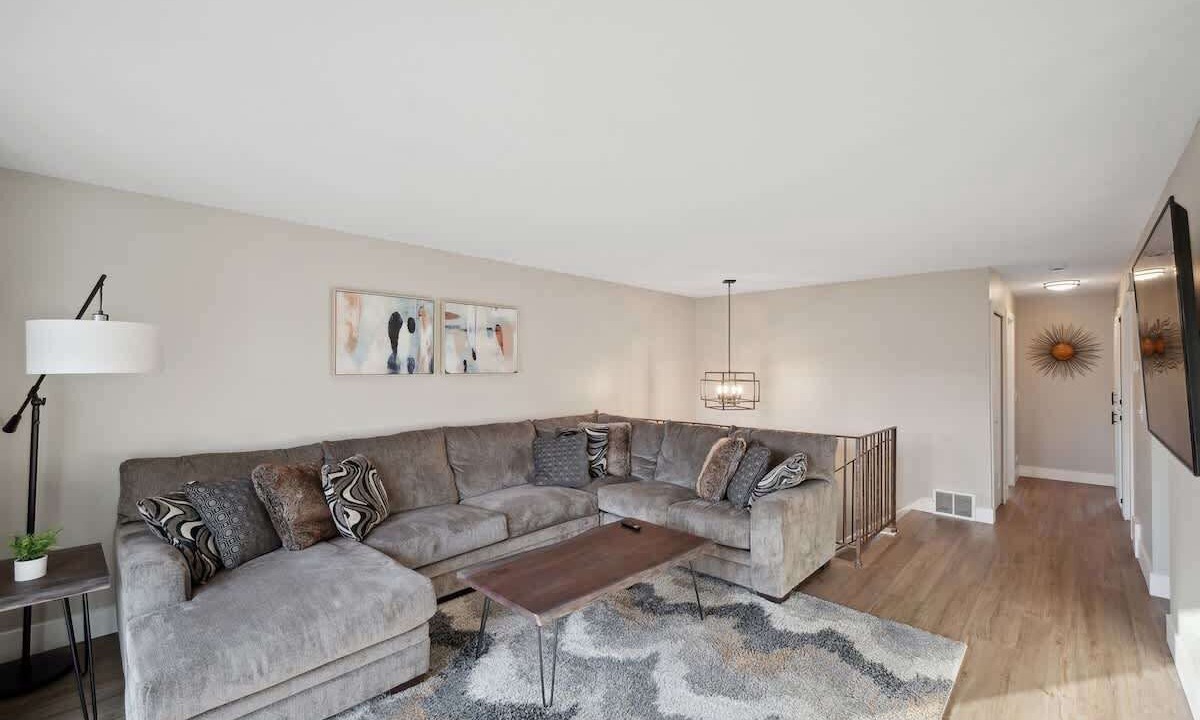 Photo of Livingroom in Brooklyn Park