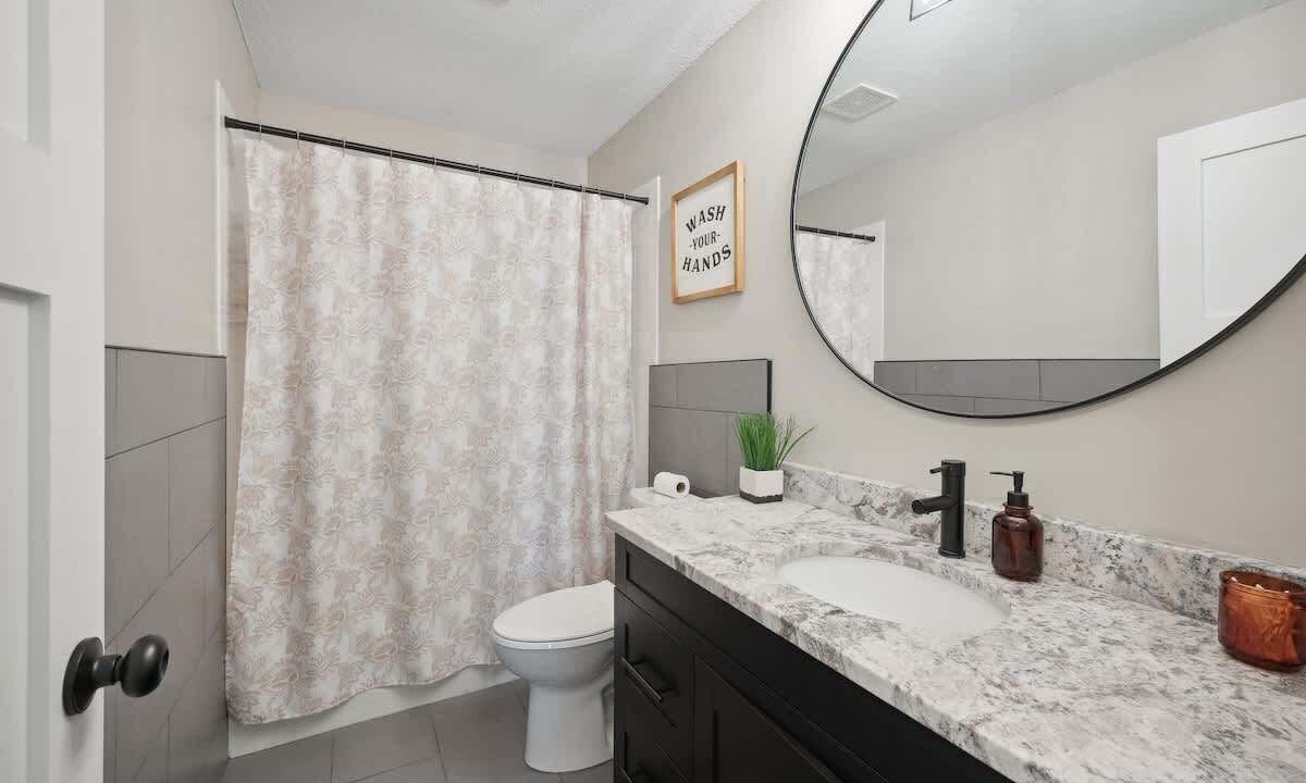 Photo of Bathroom in Brooklyn Park