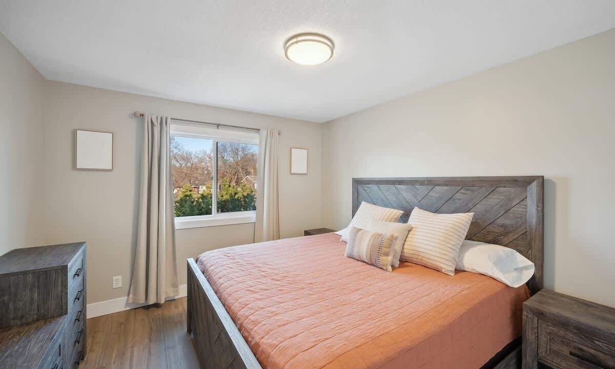 Photo of Bedroom in Brooklyn Park