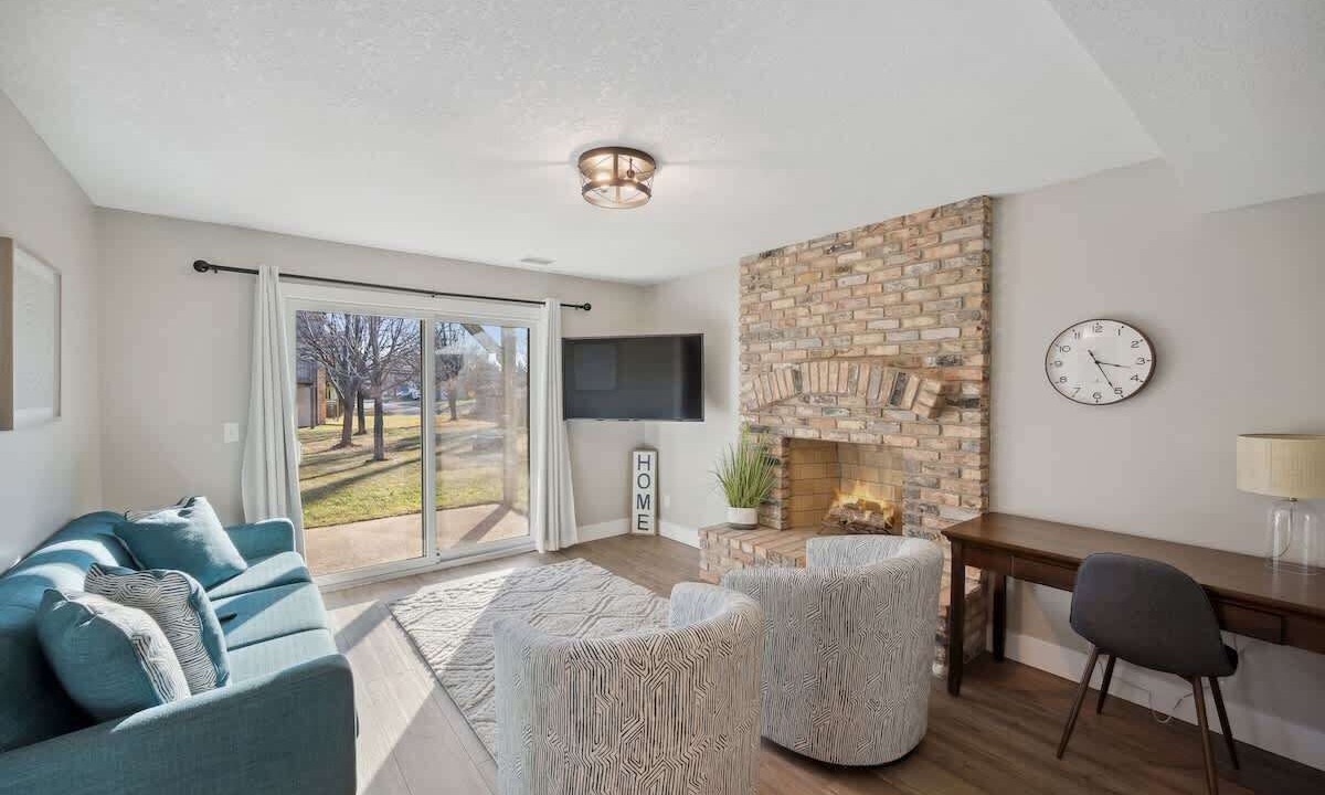 Photo of Livingroom in Brooklyn Park