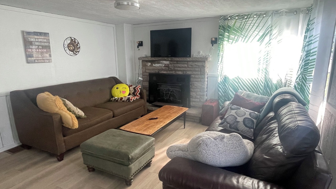 Photo of Livingroom in Long Point