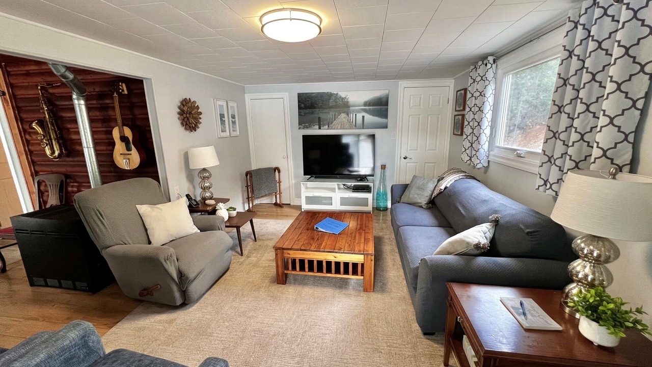 Photo of Livingroom in Dysart et al