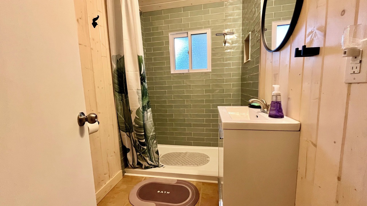 Photo of Bathroom in Unorganized Centre Parry Sound