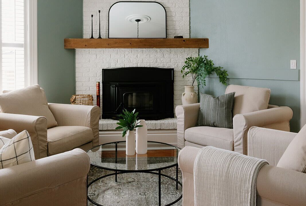 Photo of Livingroom in Hamilton Township