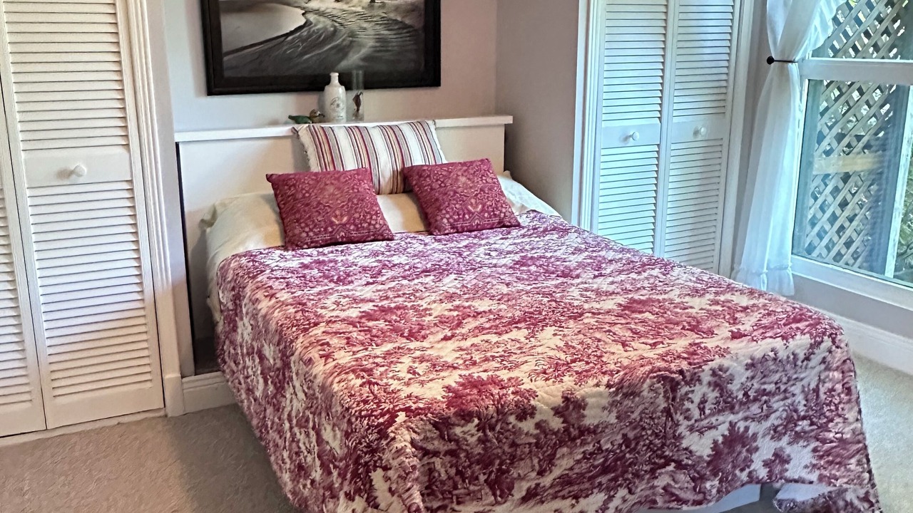 Photo of Bedroom in Utterson