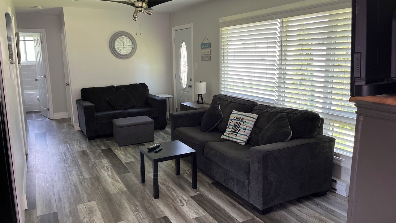Photo of Livingroom in Port Franks