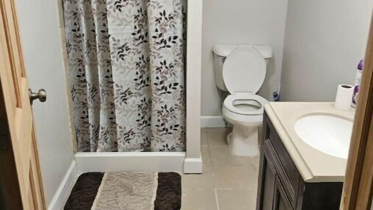 Photo of Bathroom in Summit - University