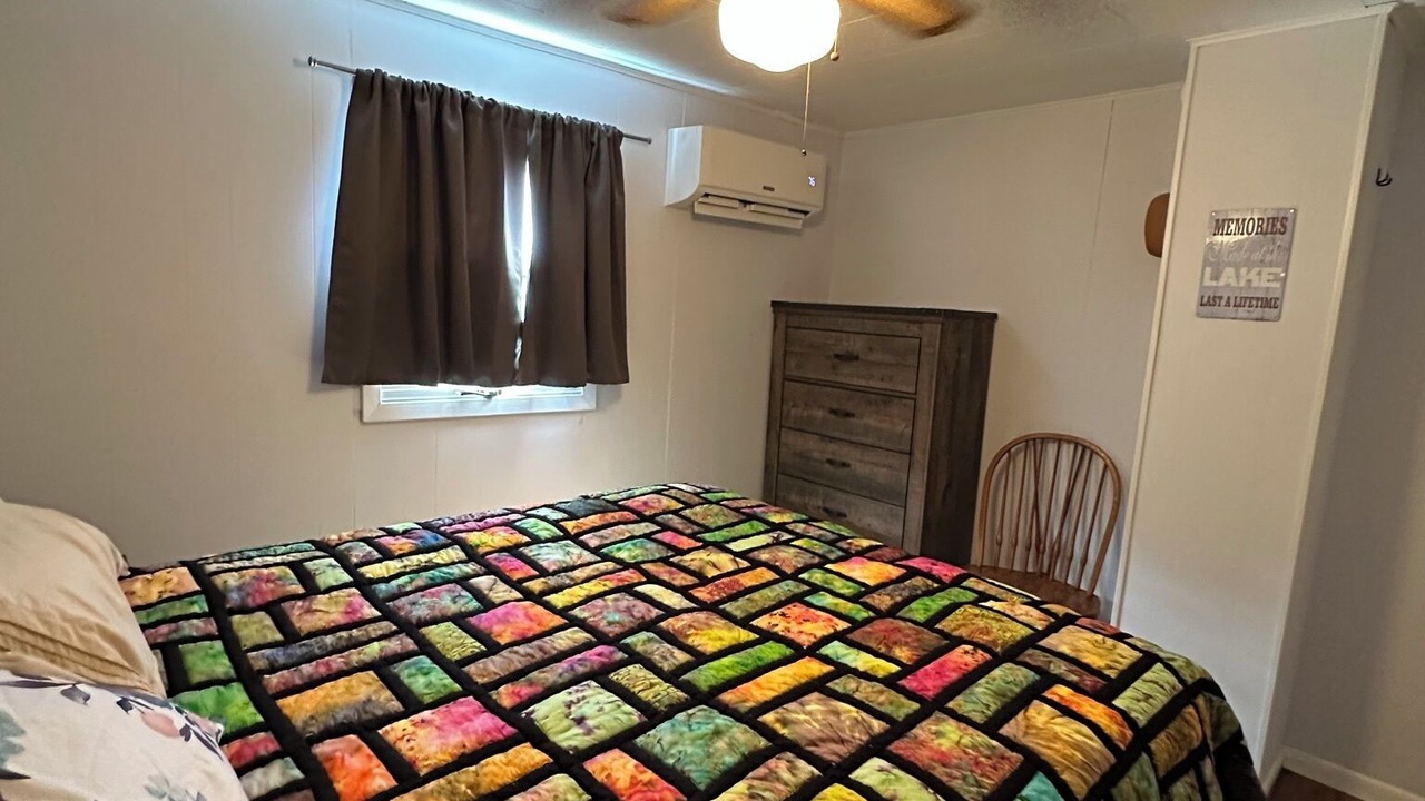 Photo of Bedroom in Motley