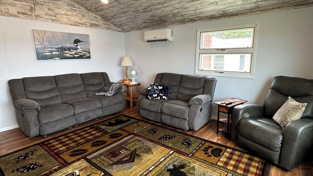 Photo of Livingroom in Motley