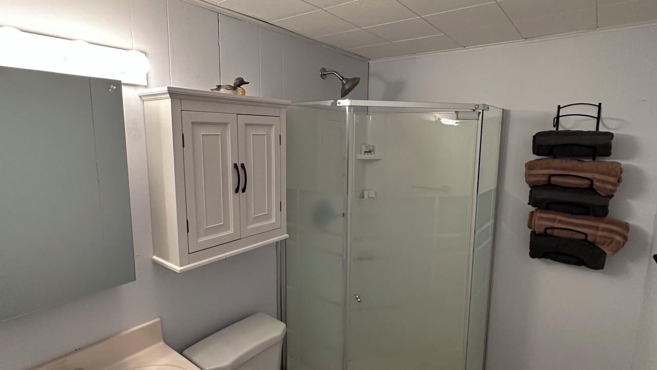 Photo of Bathroom in Motley