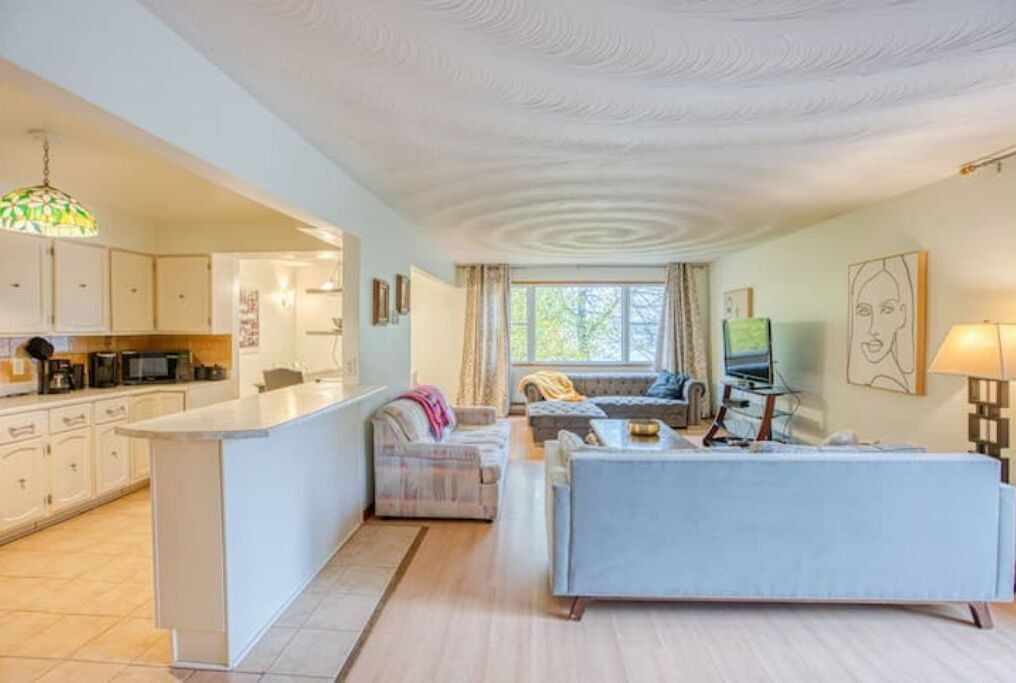 Photo of Livingroom in Frontenac