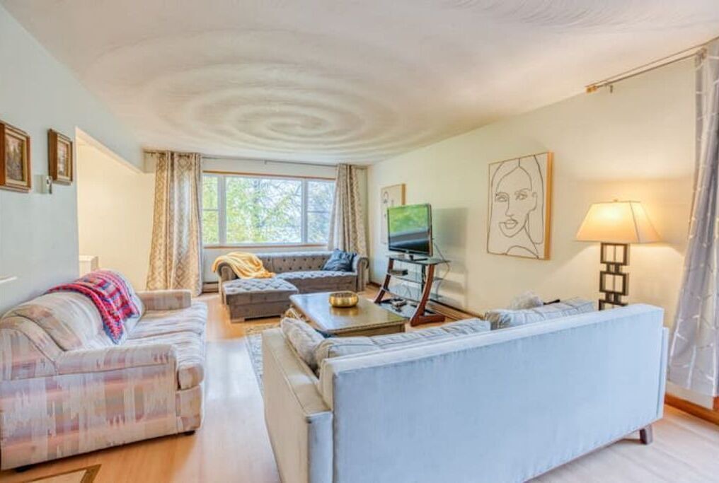 Photo of Livingroom in Frontenac