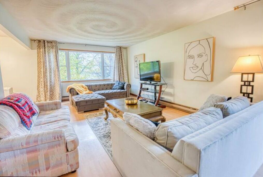 Photo of Livingroom in Frontenac