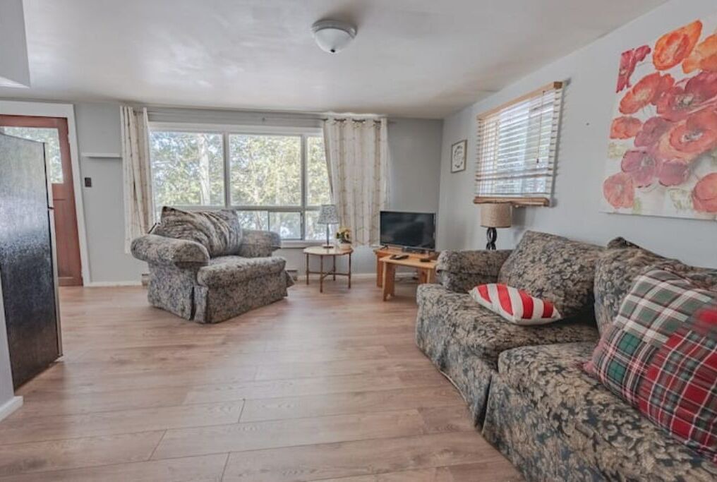 Photo of Livingroom in Frontenac