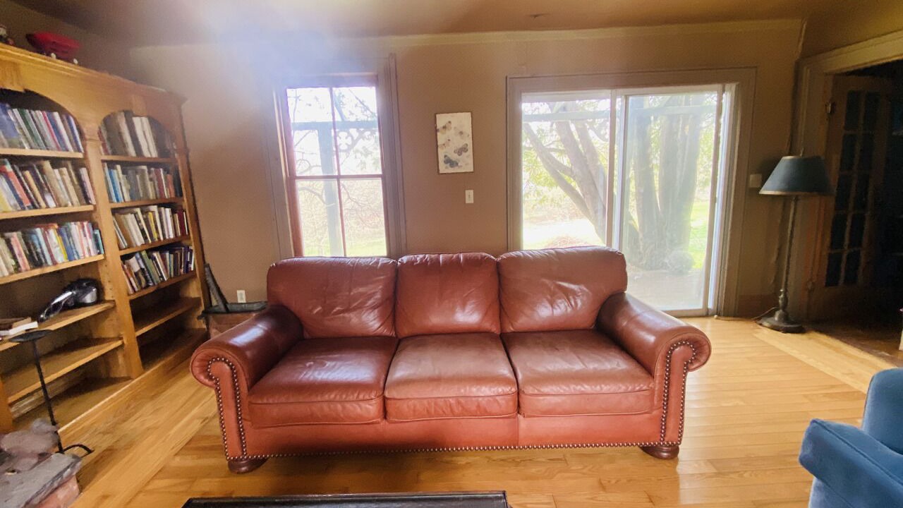 Photo of Livingroom in Madoc