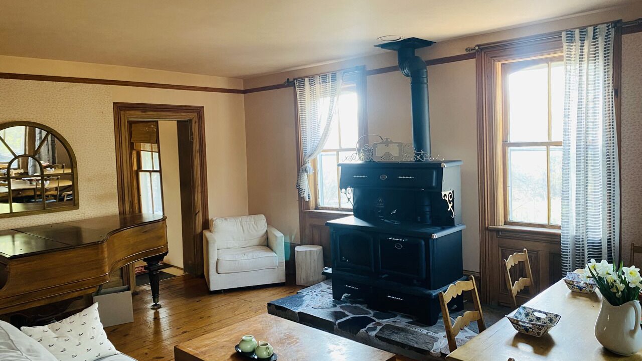 Photo of Livingroom in Madoc