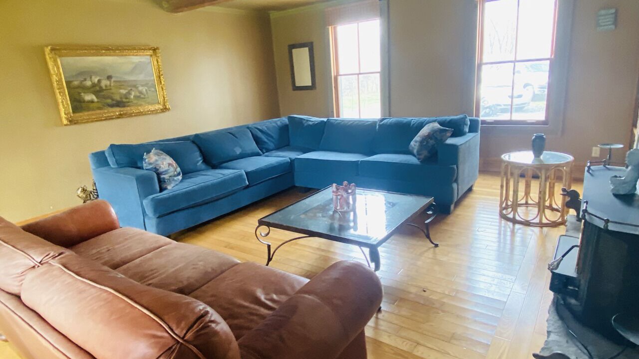 Photo of Livingroom in Madoc