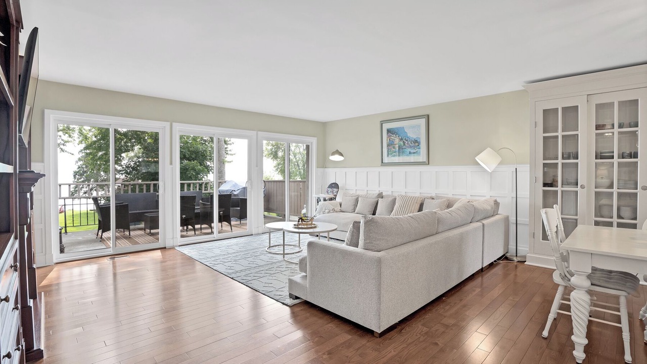 Photo of Livingroom in Orillia