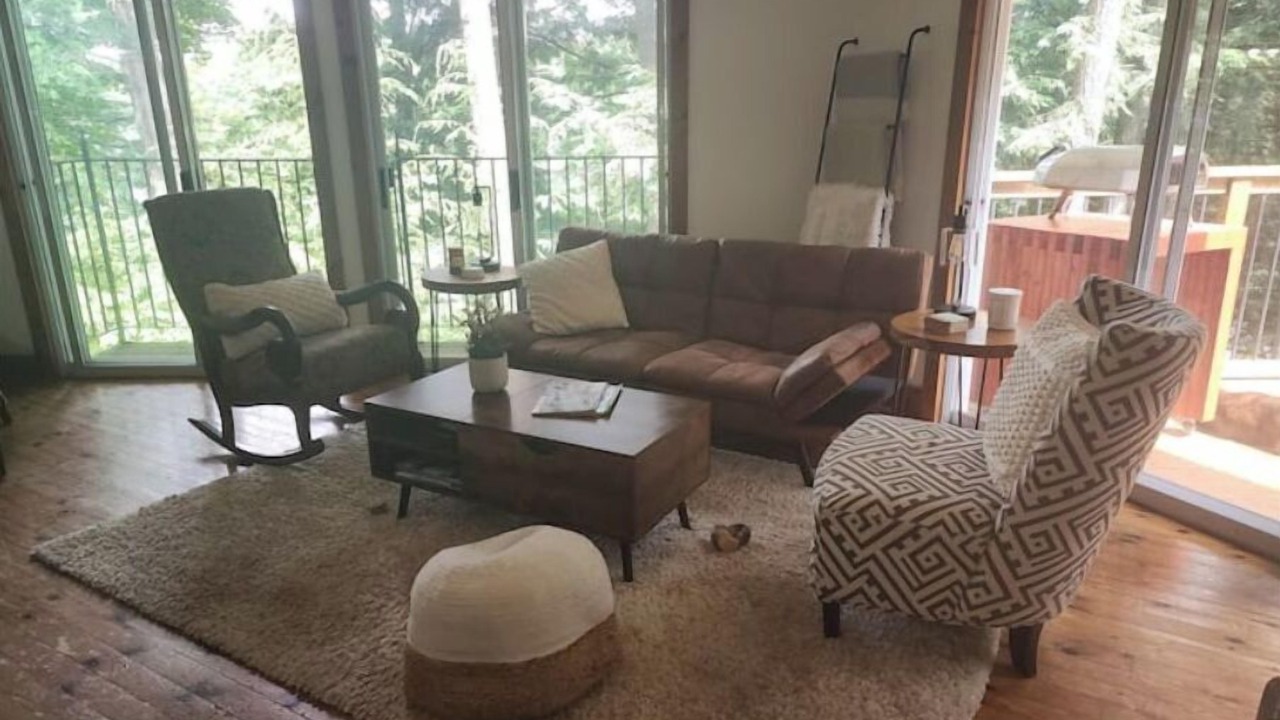 Photo of Livingroom in Haliburton