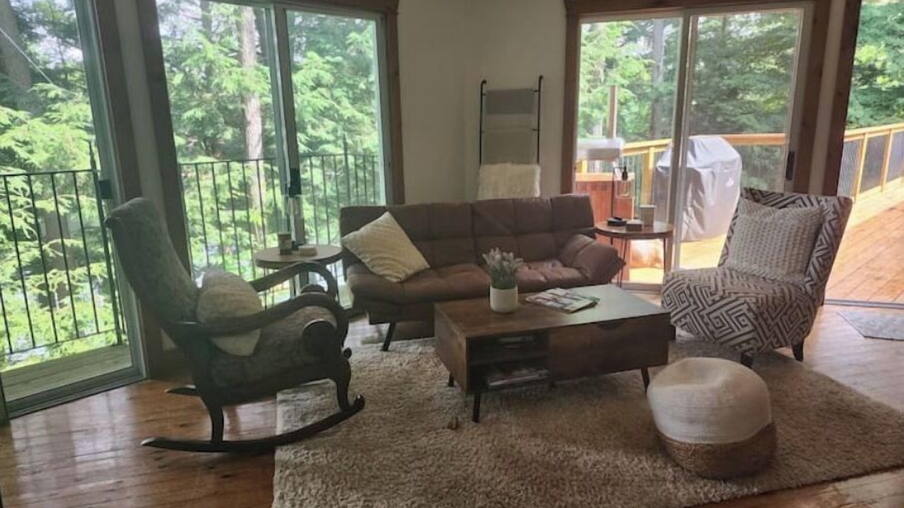 Photo of Livingroom in Haliburton