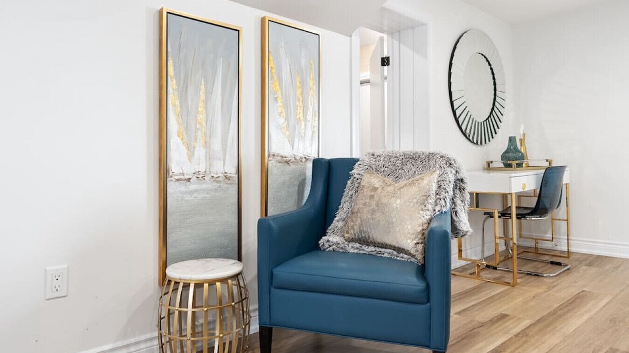 Photo of Livingroom in Port Dover