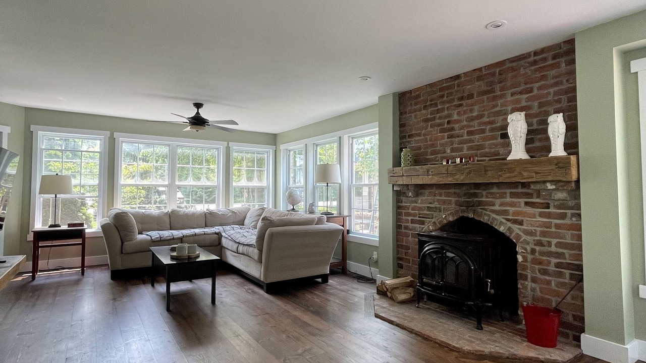 Photo of Livingroom in Innisfil