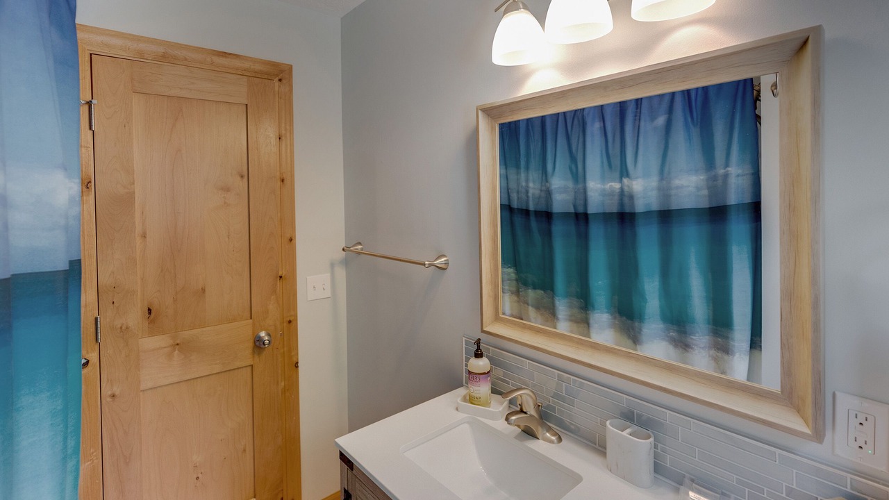 Photo of Bathroom in Garrison
