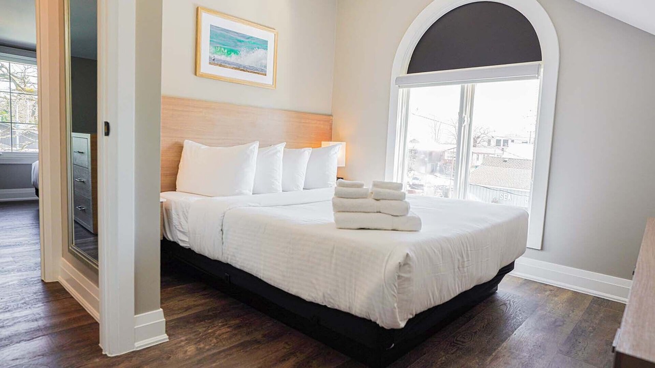 Photo of Bedroom in Grand Bend