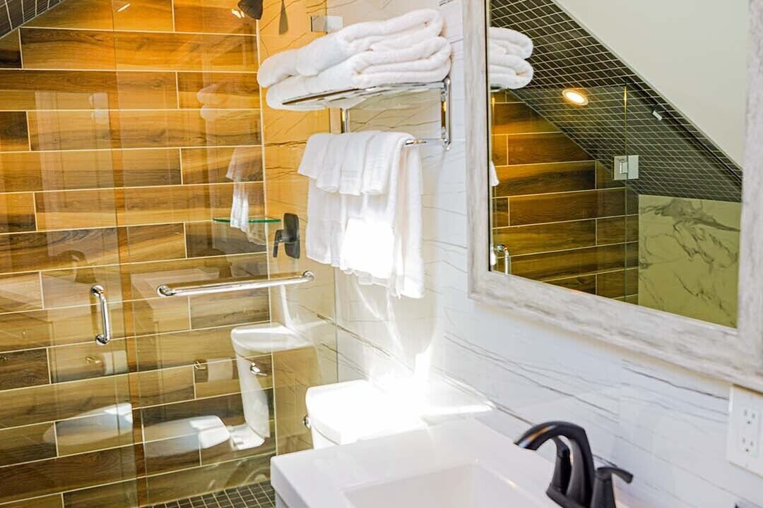 Photo of Bathroom in Grand Bend