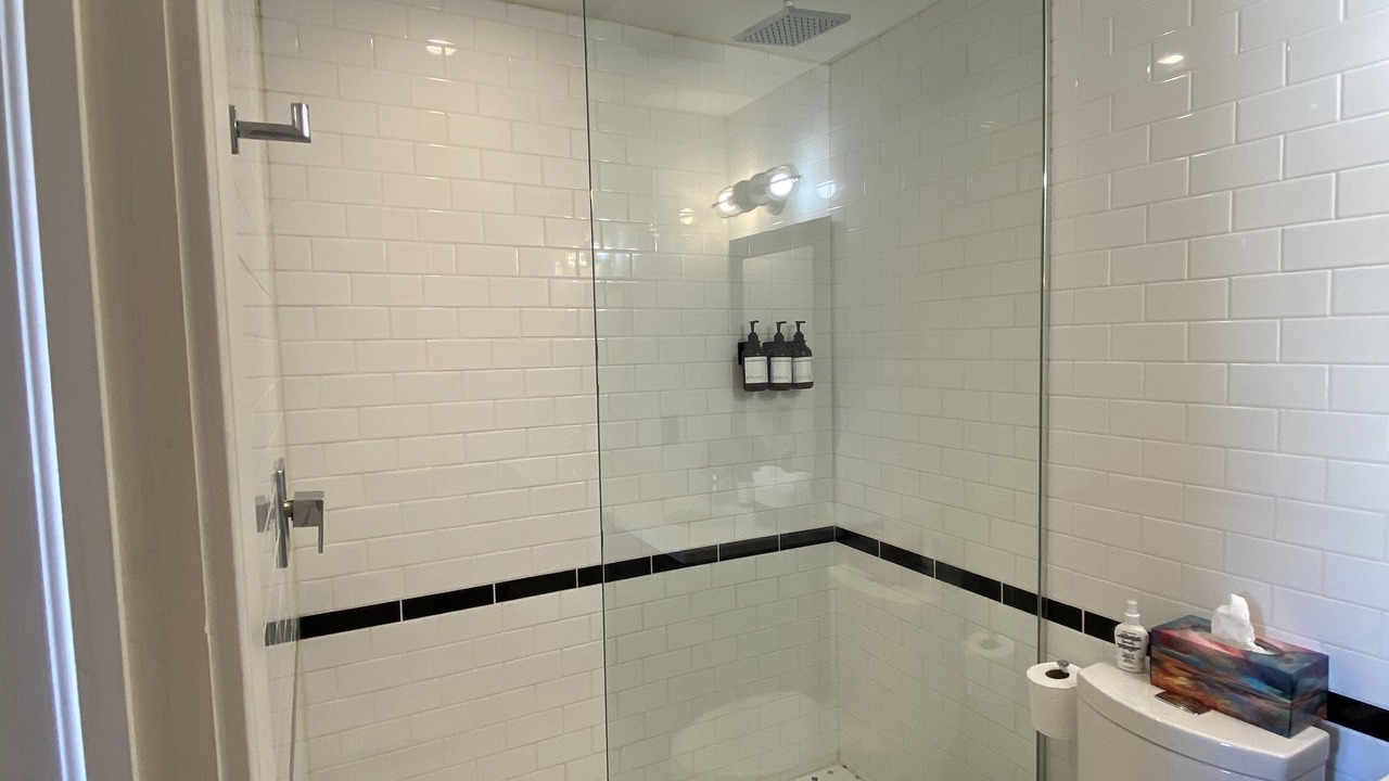 Photo of Bathroom in Inner Harbour