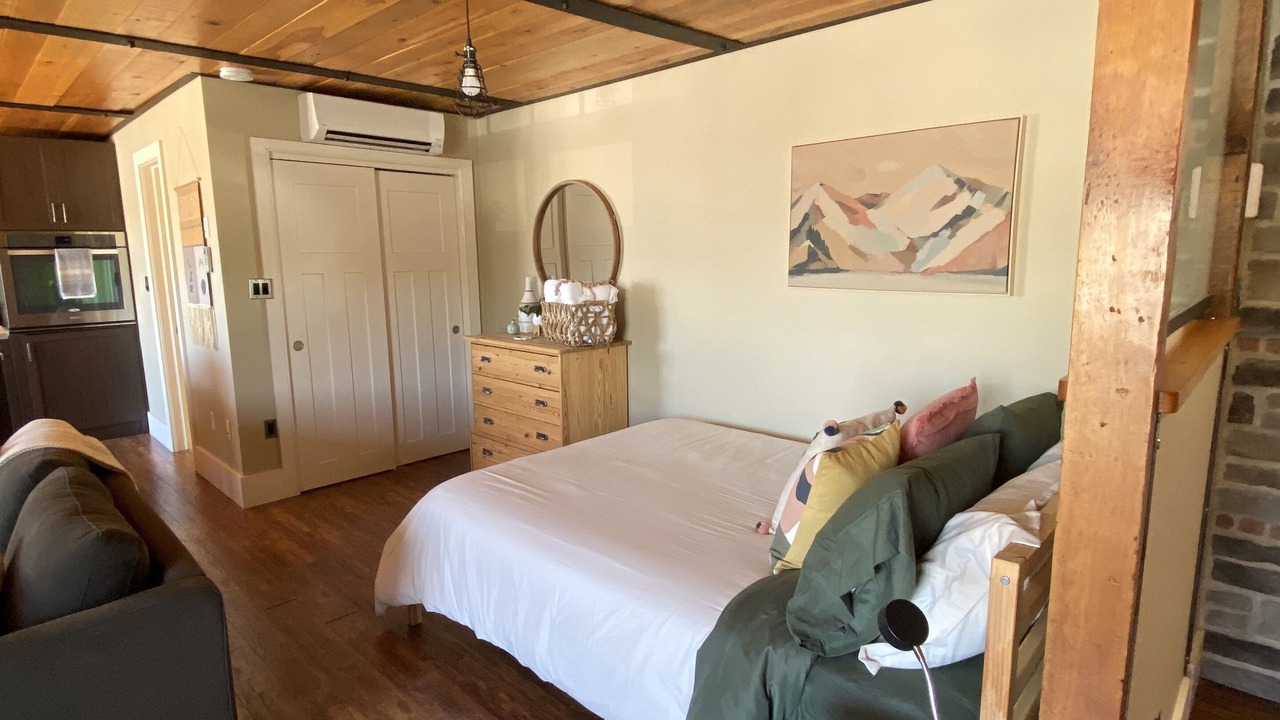 Photo of Bedroom in Inner Harbour
