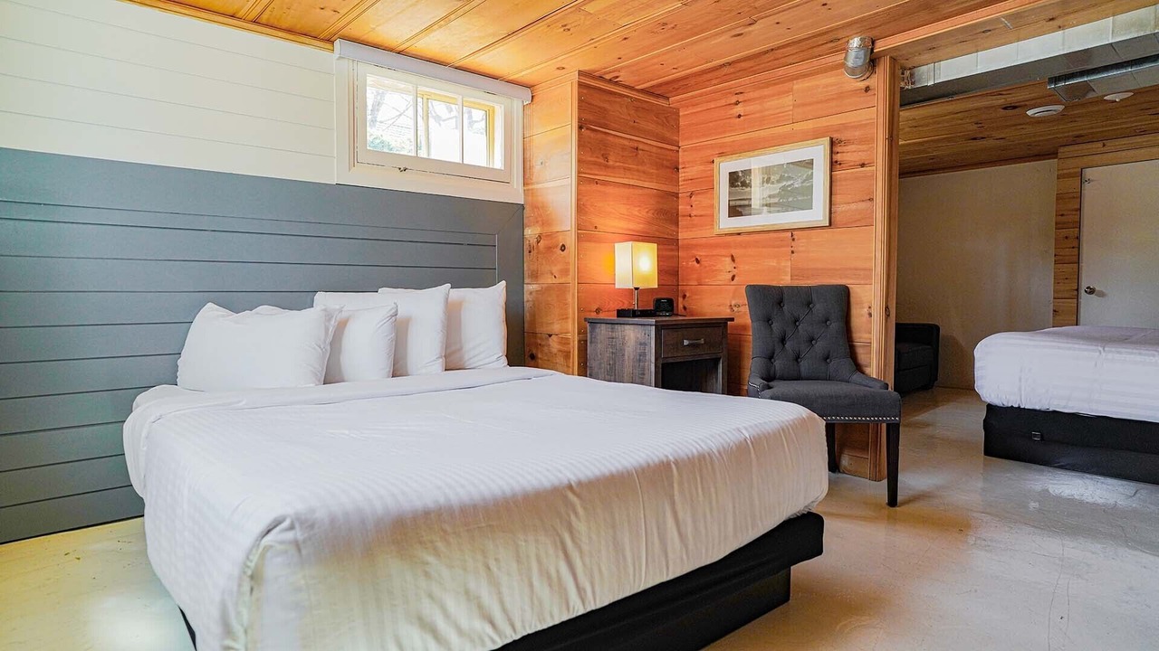Photo of Bedroom in Grand Bend