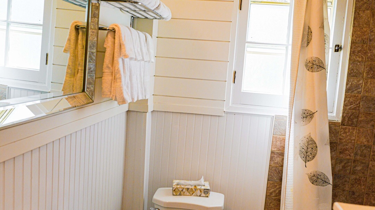 Photo of Bathroom in Grand Bend