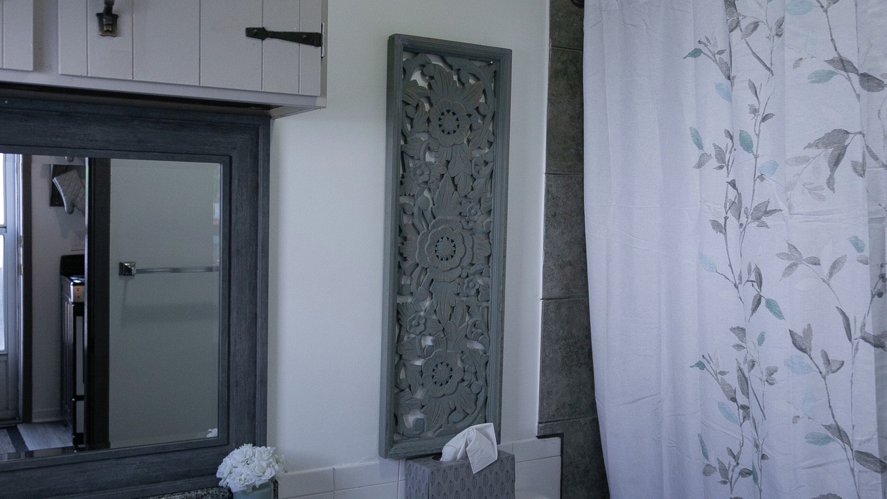 Photo of Bathroom in Port Dalhousie