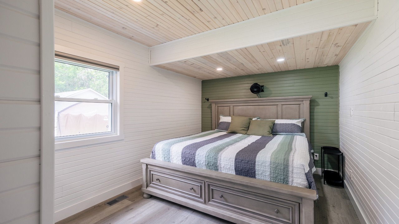 Photo of Bedroom in Rosedale