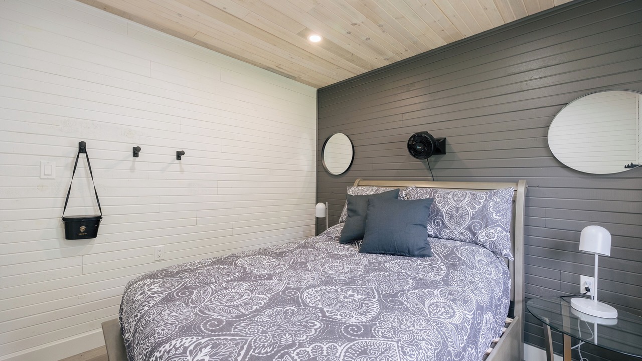Photo of Bedroom in Rosedale