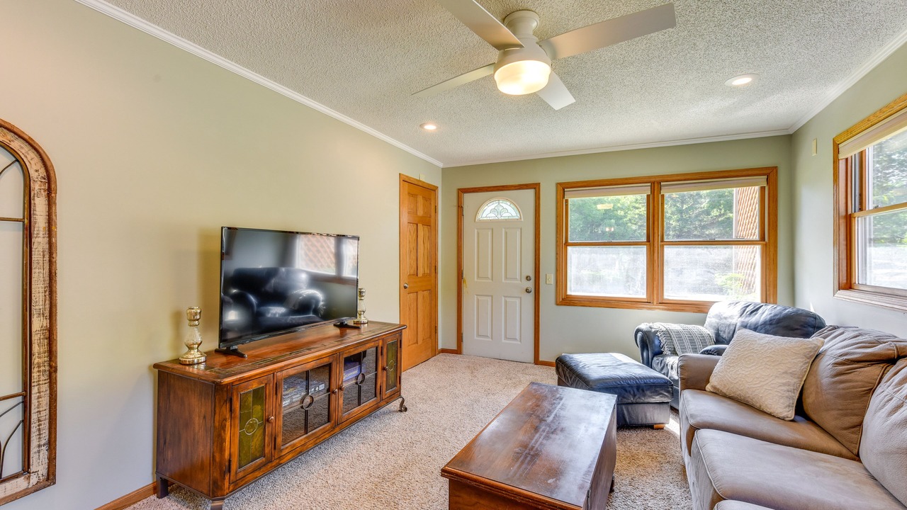 Photo of Livingroom in Watertown
