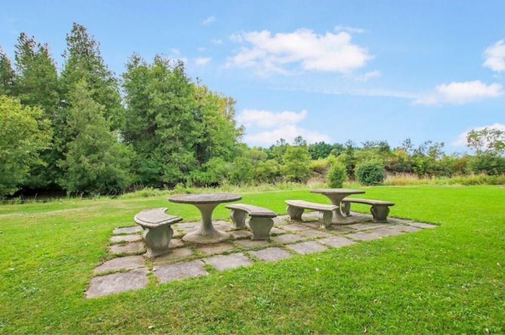 Photo of Outdoor in Brock