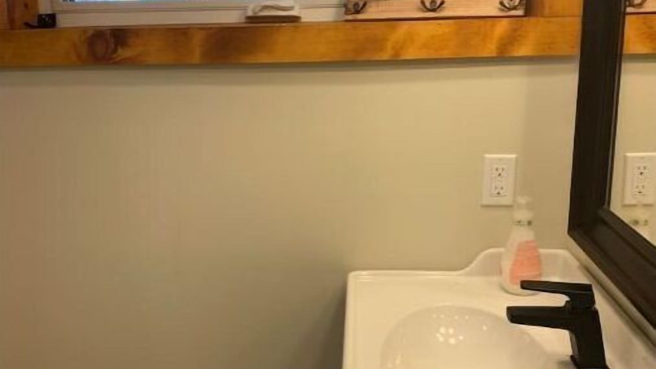 Photo of Bathroom in Brock