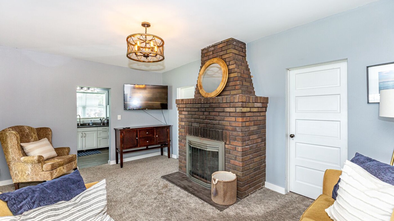 Photo of Livingroom in Detroit Lakes