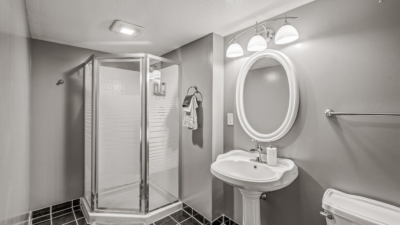 Photo of Bathroom in Maplewood