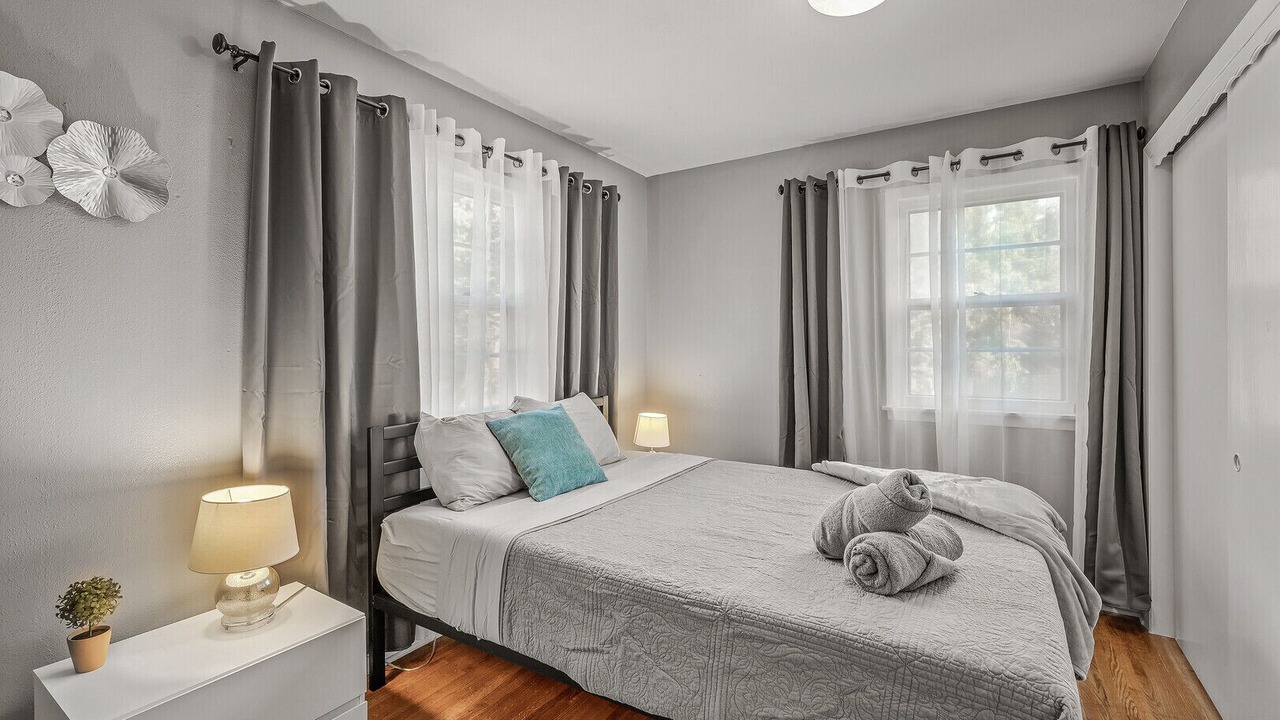 Photo of Bedroom in Maplewood