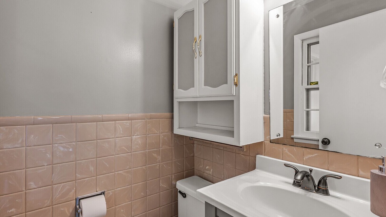 Photo of Bathroom in Maplewood