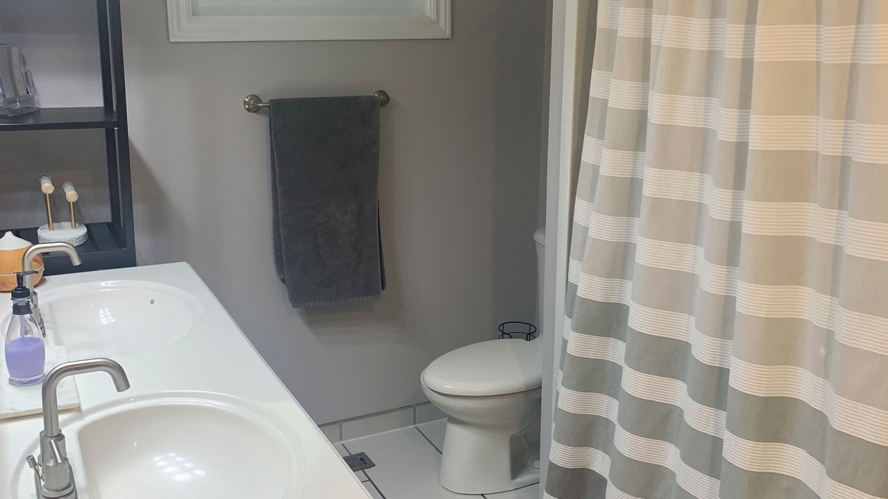 Photo of Bathroom in Arden