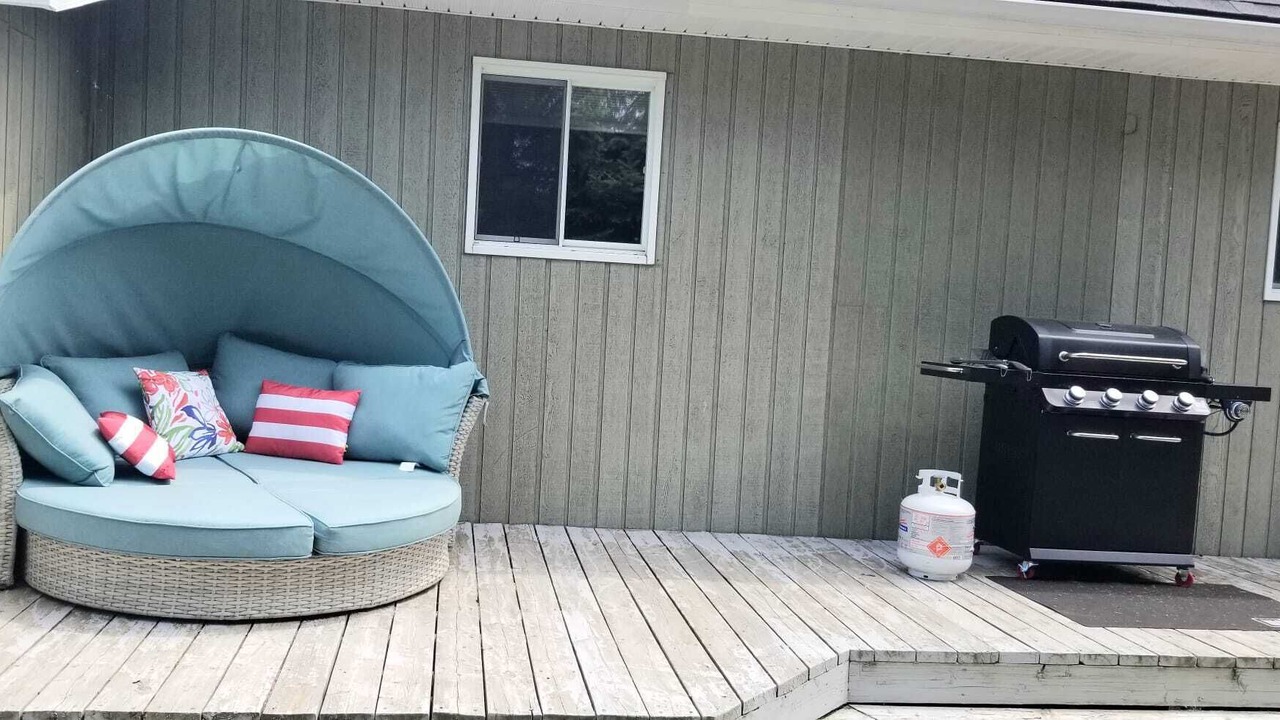 Photo of Patio Balcony in Manitoulin District