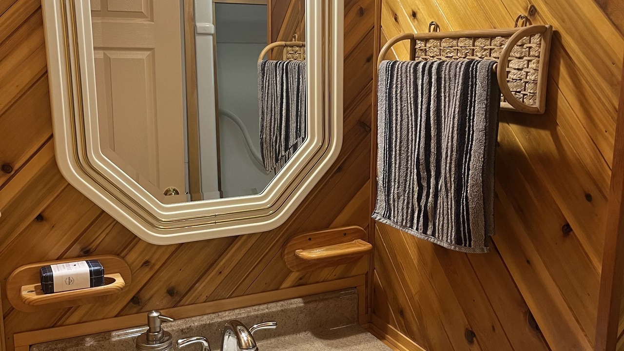Photo of Bathroom in Dysart et al