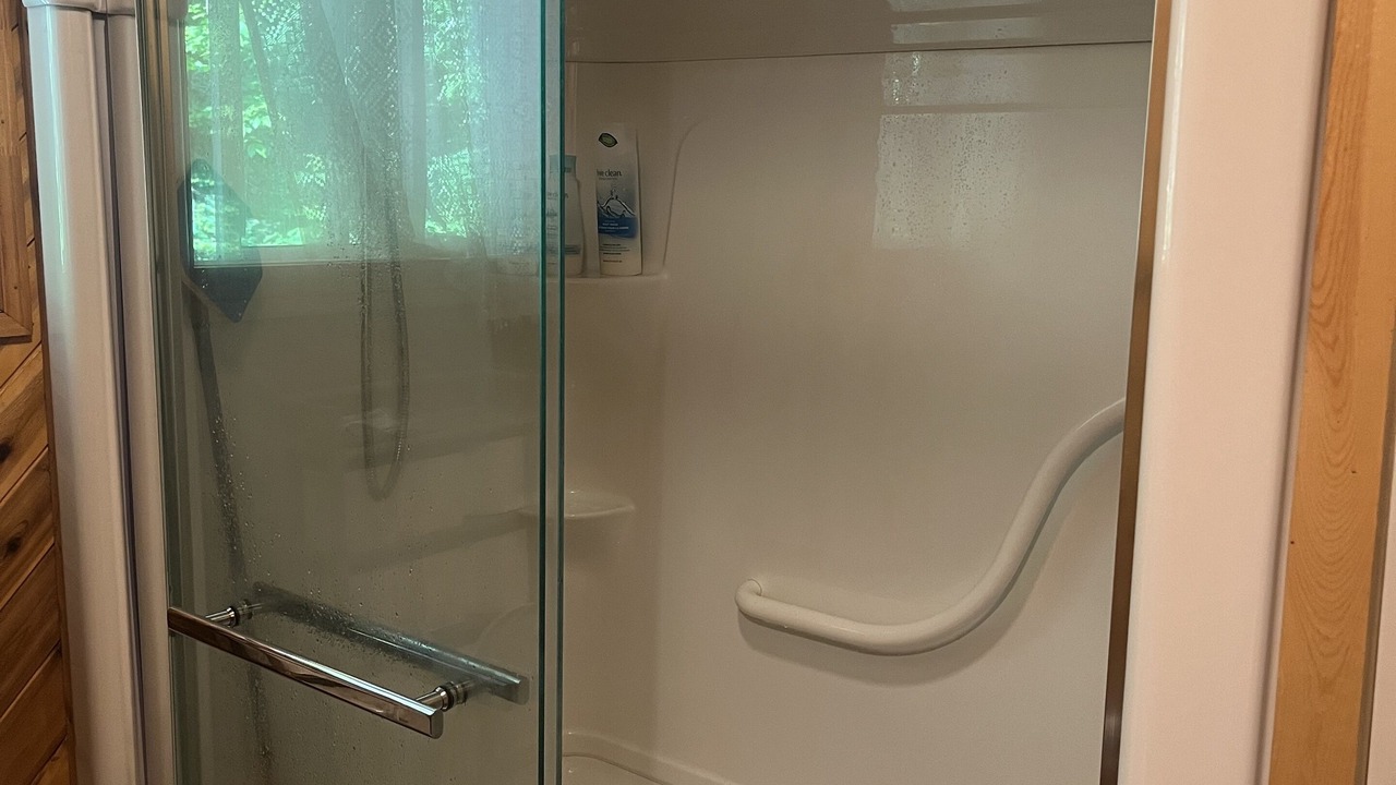 Photo of Bathroom in Dysart et al