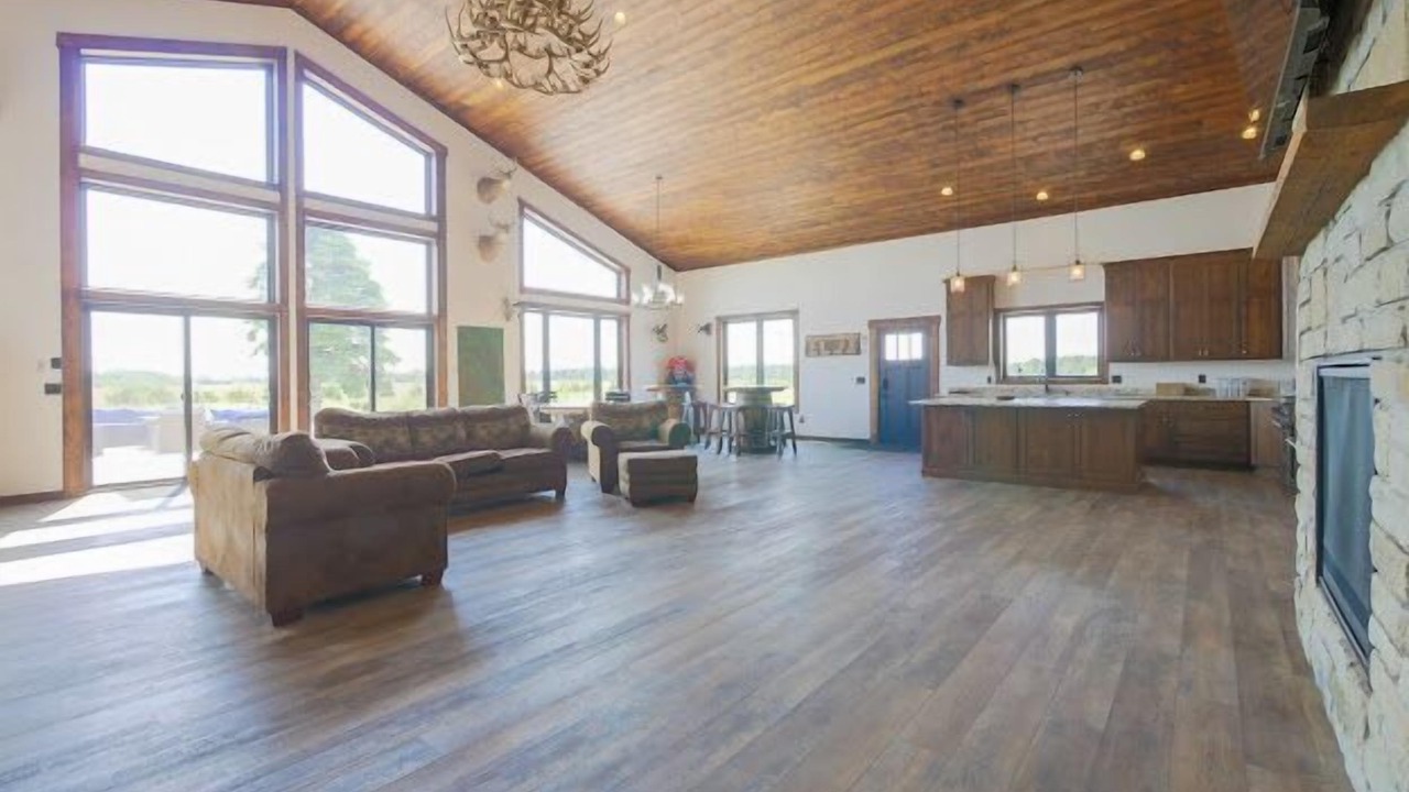 Photo of Livingroom in Douglas County