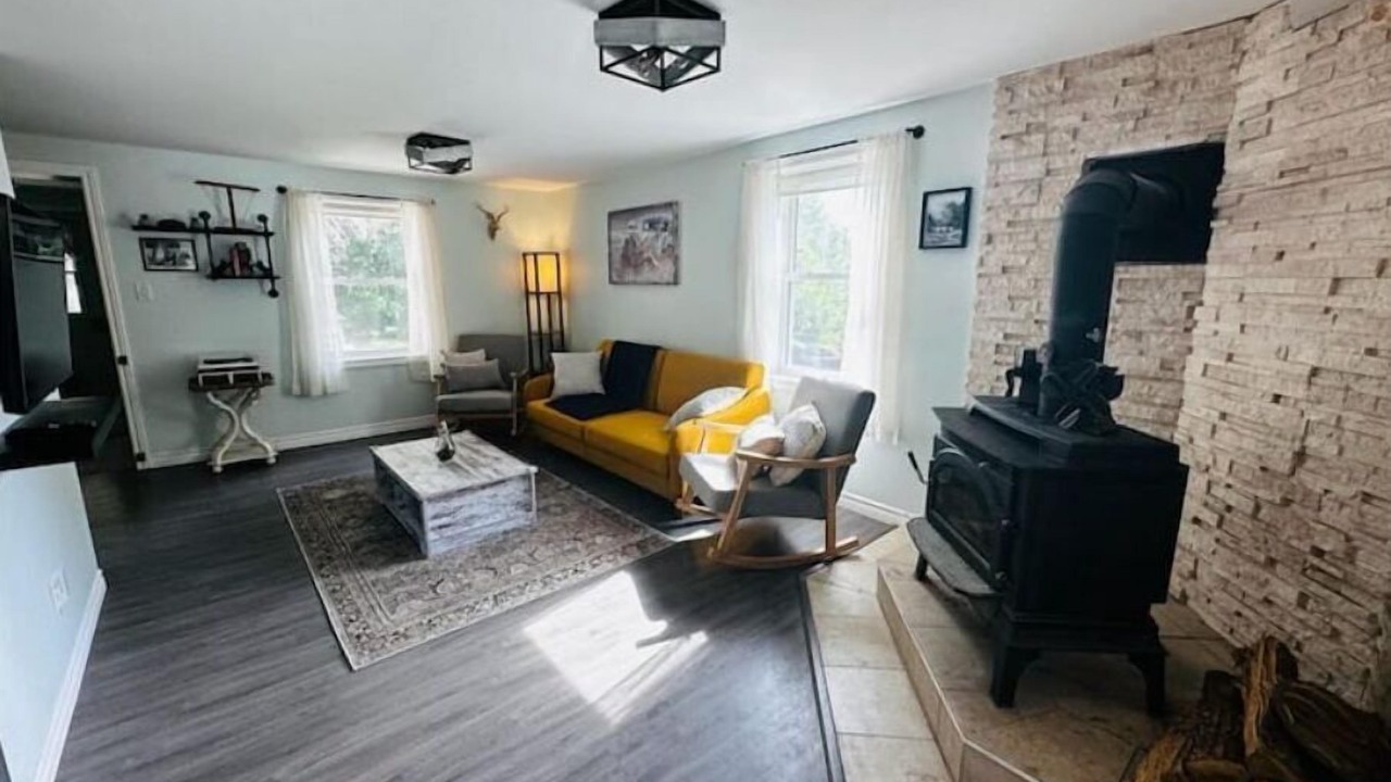 Photo of Livingroom in Faraday